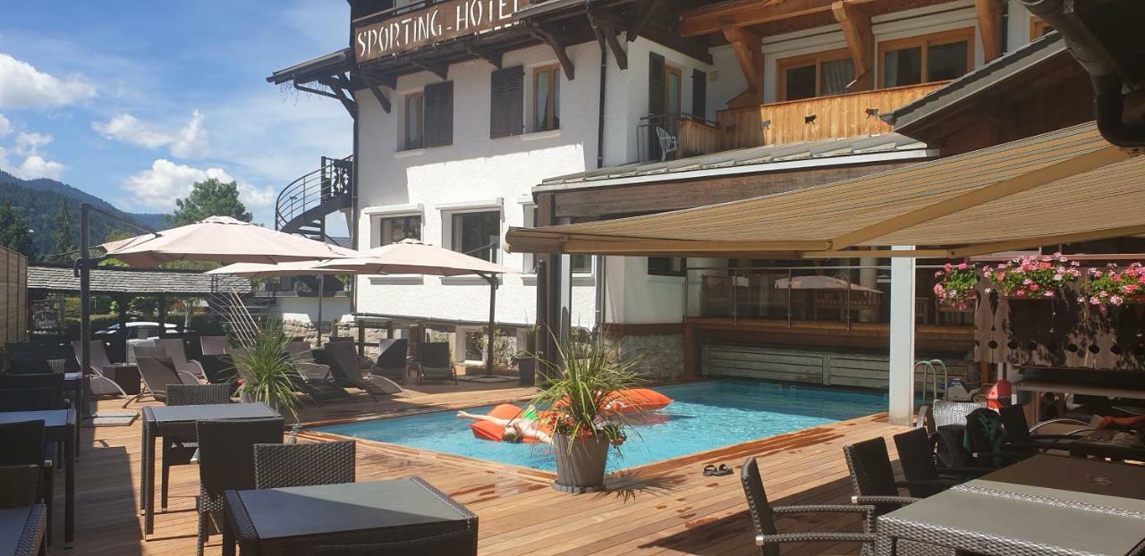 Hotel Le Sporting Morzine Bagian luar foto